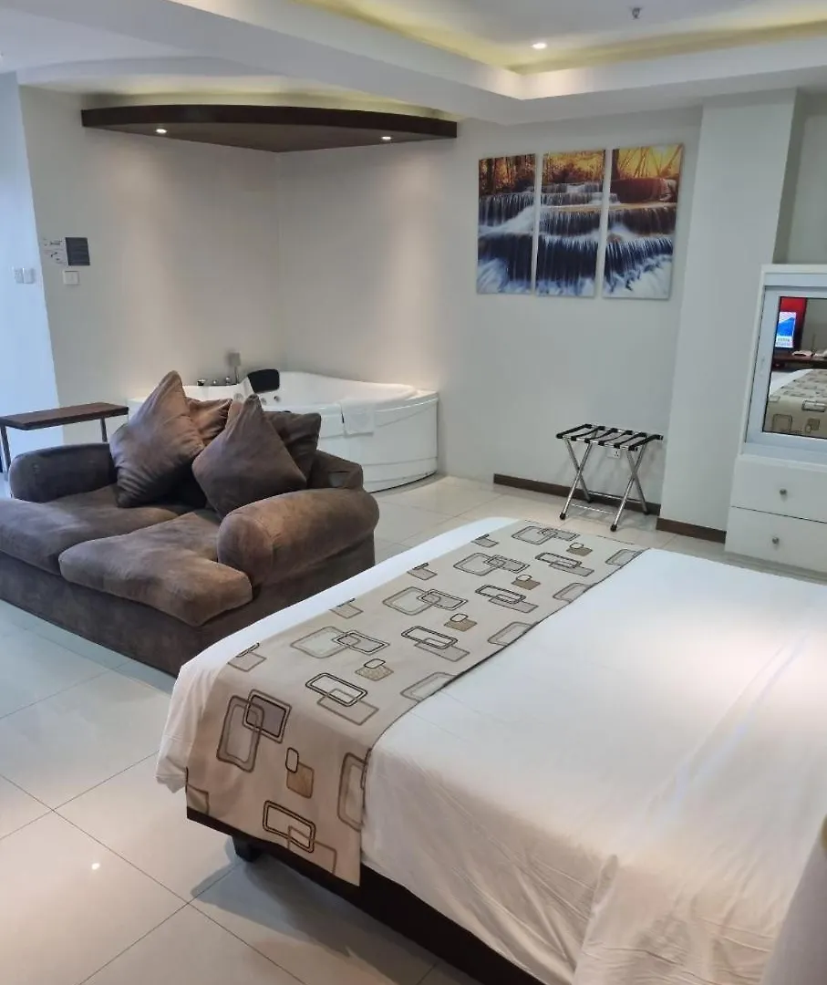 La Grande Residences Angeles Aparthotel